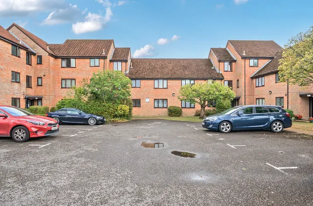 Oakhill Close, Chandler's Ford, SO53, photo 1