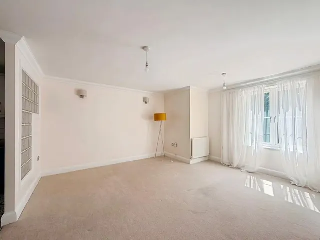 Fennyland Lane, Kenilworth, CV8, photo 3