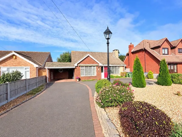 Burnt House Lane, Stubbington, photo 1