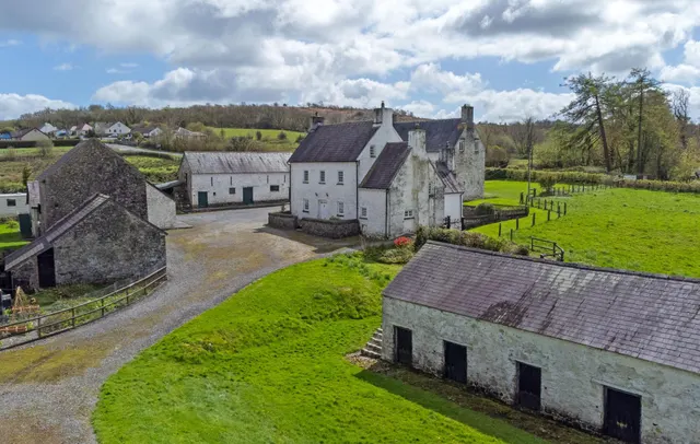 Heol Ddu Farm, Cefneithin, photo 2