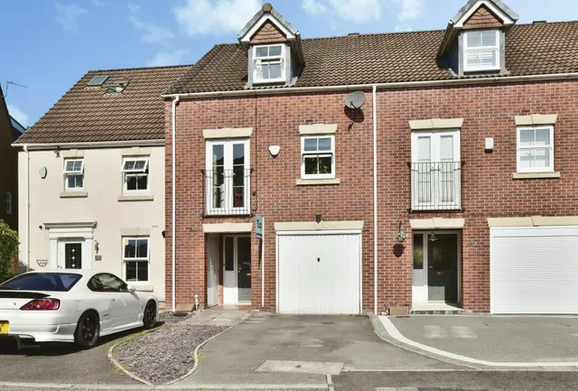 Maryport Drive, Altrincham, WA15, photo 1