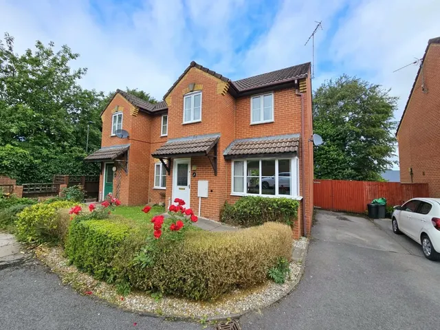 The Slade, Dursley, photo 1