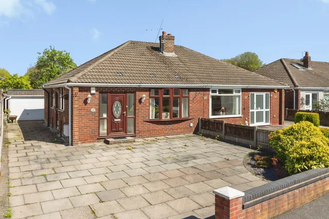 Bromley Close, Fearnhead, Warrington, Cheshire, WA2, photo 1