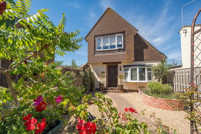 Tothill Court, Shaldon, TQ14