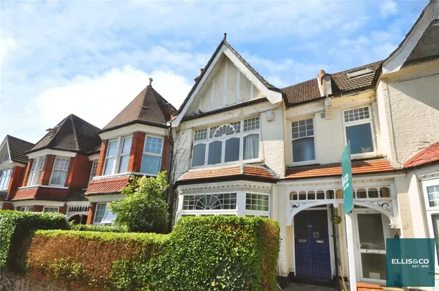 Princes Avenue, Finchley, N3, photo 1