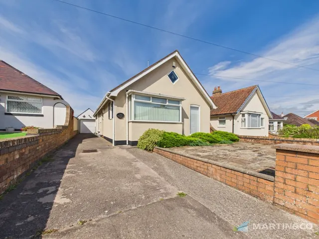 Lowther Avenue, Blackpool, photo 1