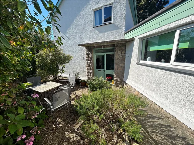 The Square, Pentraeth, LL75, photo 3