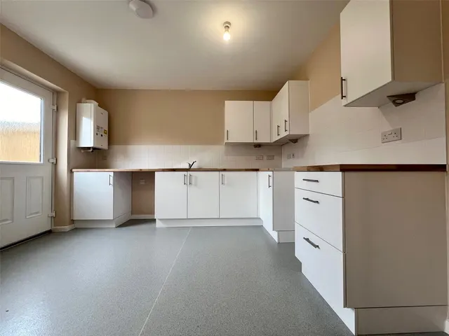 Cwm Y Lladron, Gorseinon, SA4, photo 3