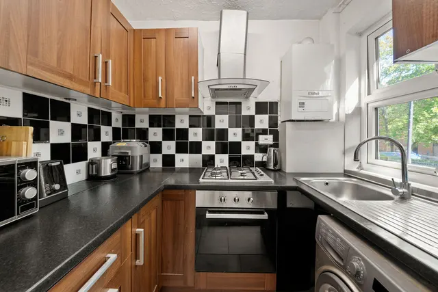 Photo 2 — Oldfield Lane North, Greenford