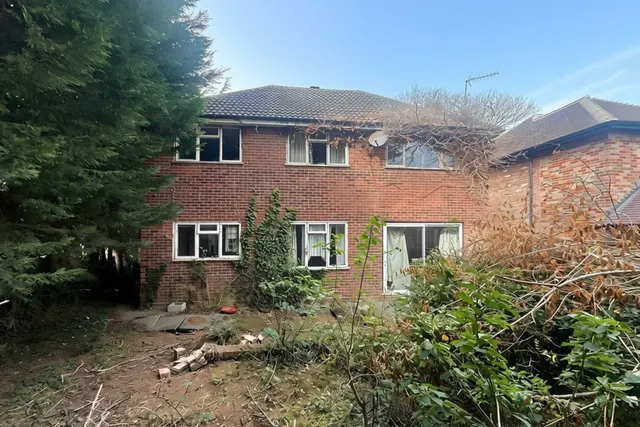 Tansy Close, Guildford, GU4, photo 3