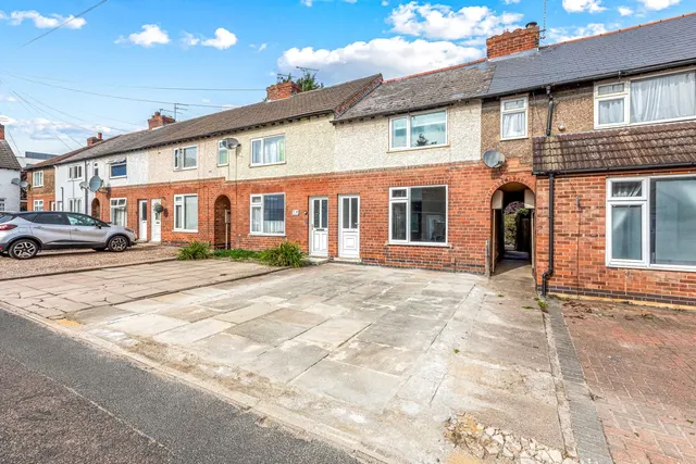 Curzon Avenue, Wigston, LE18, photo 1