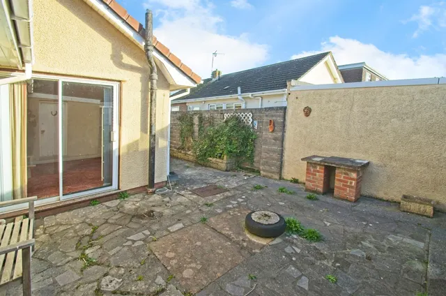 West Park Drive, Porthcawl, CF36, photo 2