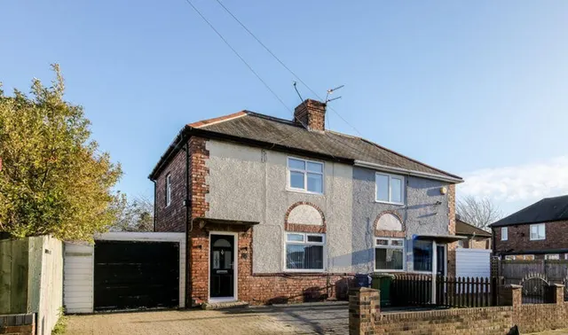 Jarrow, NE32, photo 1
