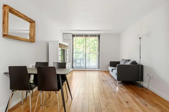 Copenhagen Street, Barnsbury, London, N1 0JW, photo 1