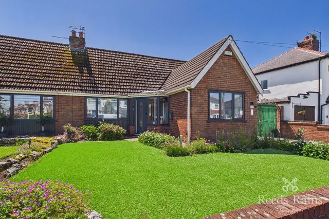 Whitemoss Avenue, Blackpool, Lancashire, FY3, photo 1