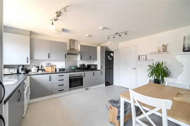 Castello Road, Brockworth, GL3, photo 3
