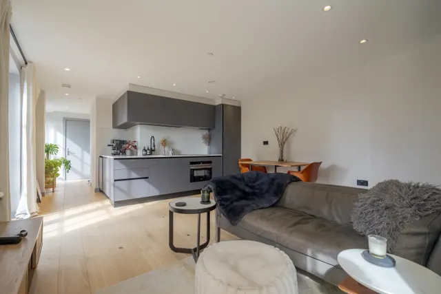 Harrow Road, London, W9, photo 1