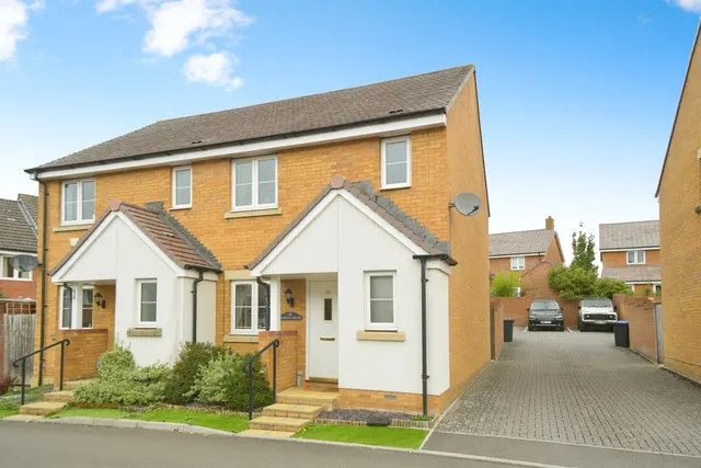 Dakota Drive, Calne, photo 1