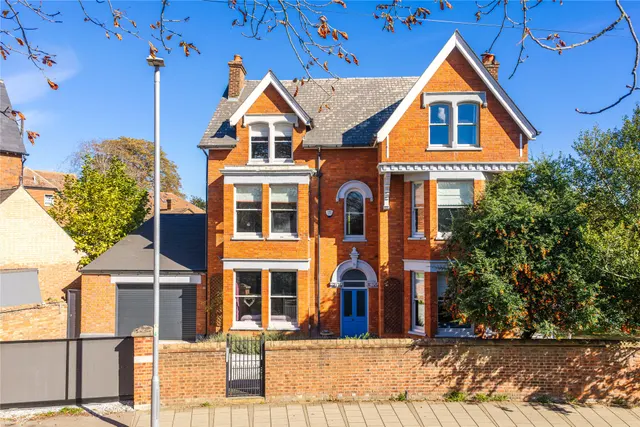 Rothsay Road, Bedford, MK40, photo 1