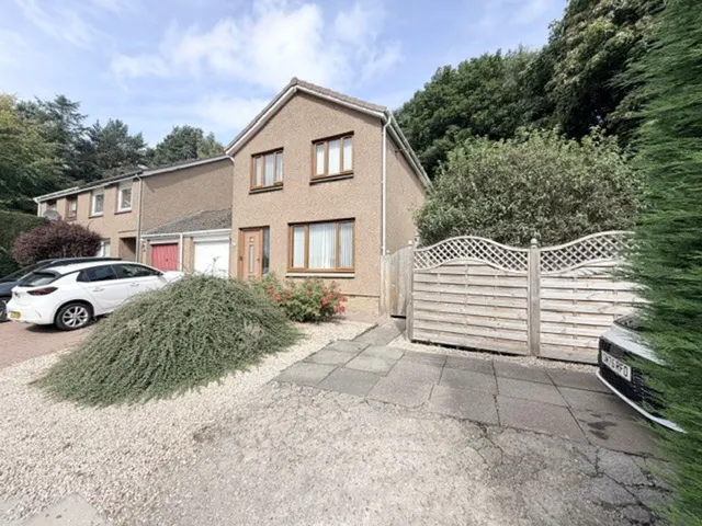 Lennox Court, Glenrothes, KY6, photo 2