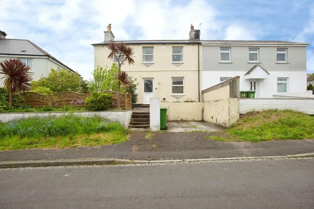 Greatlands Crescent, Plymouth, PL2, photo 1