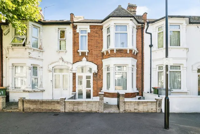 Bridge Road, East Ham, London, E6, photo 1