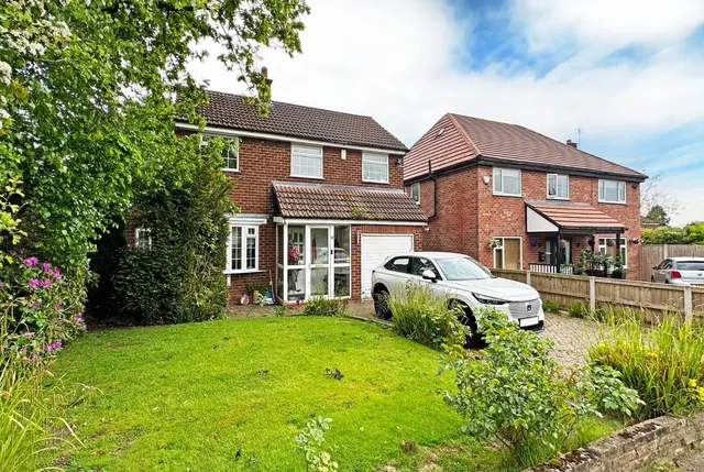 Photo 3 — Greengate, Hale Barns, Cheshire WA15 0SH