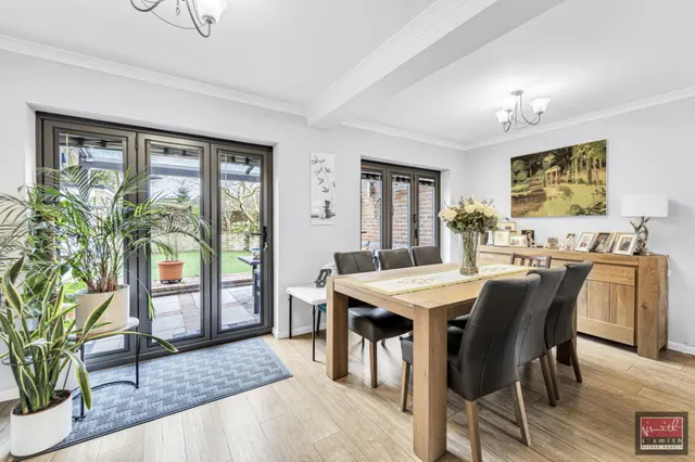 Benen-stock Road, Stanwell Moor, photo 3