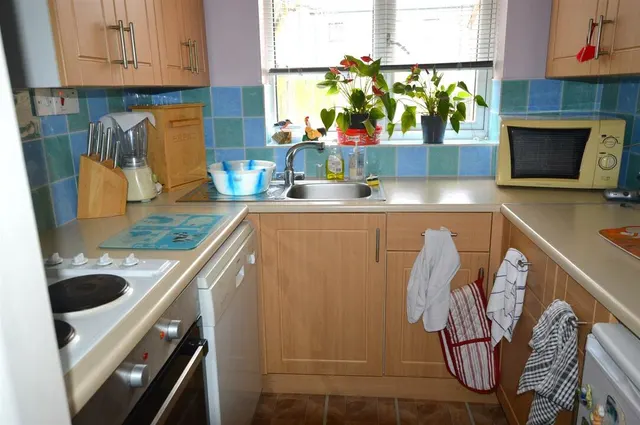 Photo 3 — Silurian Close, Leominster