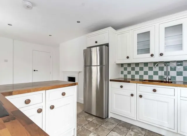 Petersfield Road, Acton, W3, photo 3