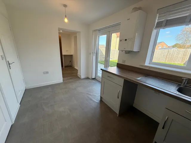 Wright Drive, Bircotes, DN11, photo 3
