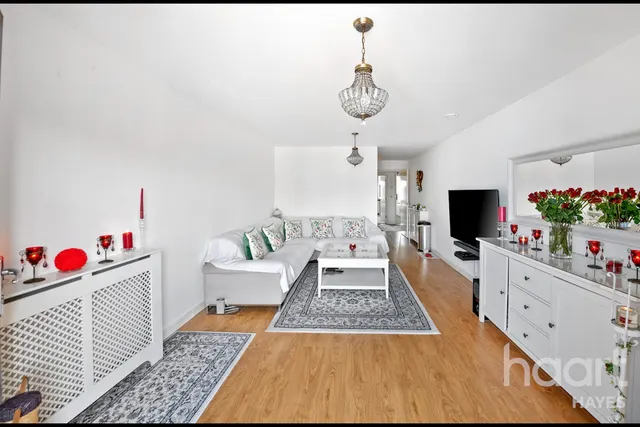 Grange Road, Hayes, UB3, photo 3
