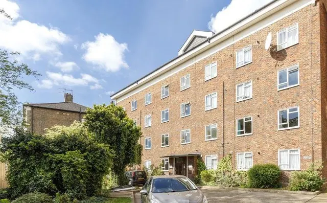 3 bedroom flat, Horn Lane, London, W3