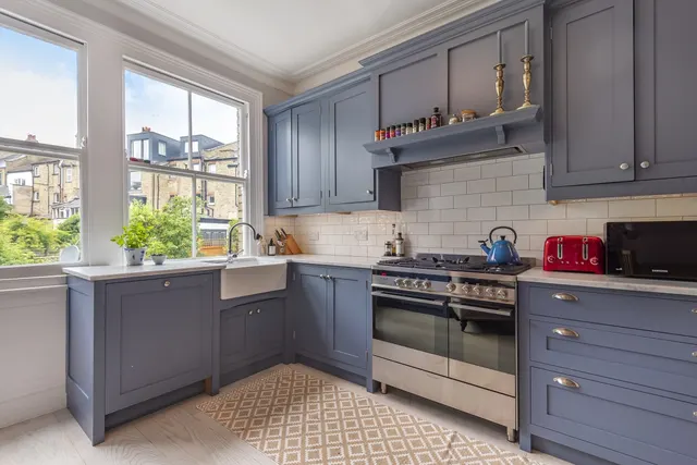 Photo 2 — Rosebery Road, London, N10