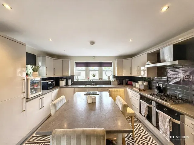 Foxroyd Lane, Dewsbury, WF12, photo 2