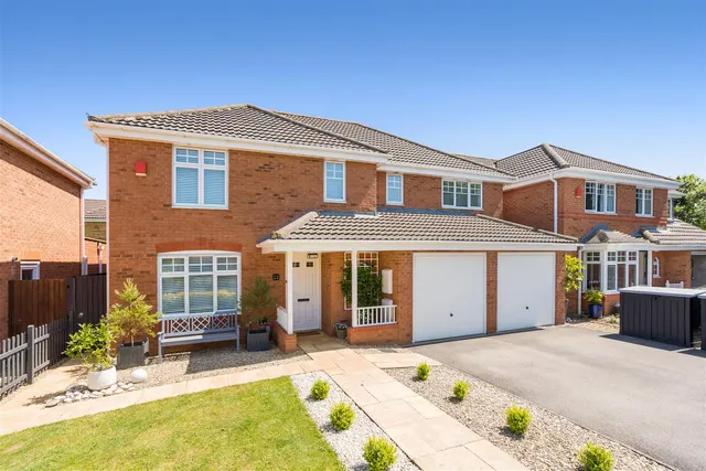 Castell Close, Hilperton, BA14, photo 1