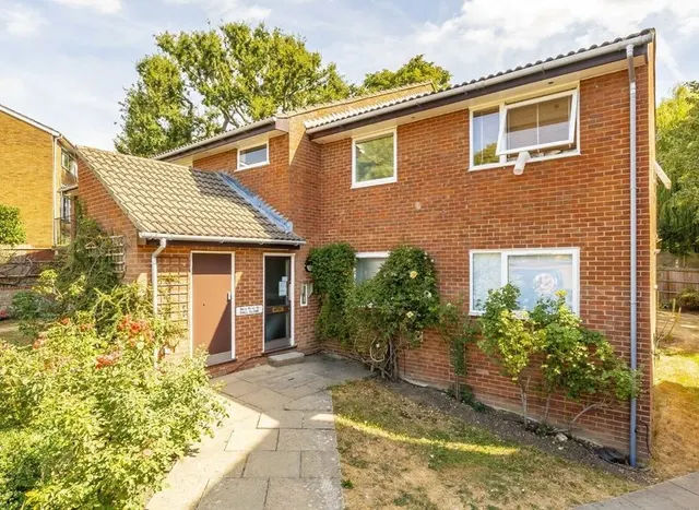 Hall Close, Ealing, W5, photo 1
