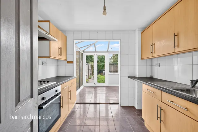 Photo 3 — Ormonde Avenue, Epsom