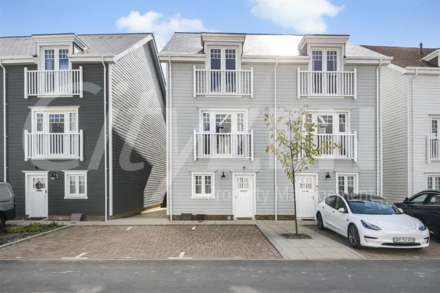 Maine Street, Reading, RG2, photo 1