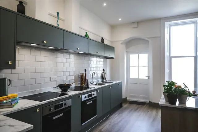 Ellenborough Crescent, Weston-super-Mare, BS23, photo 3