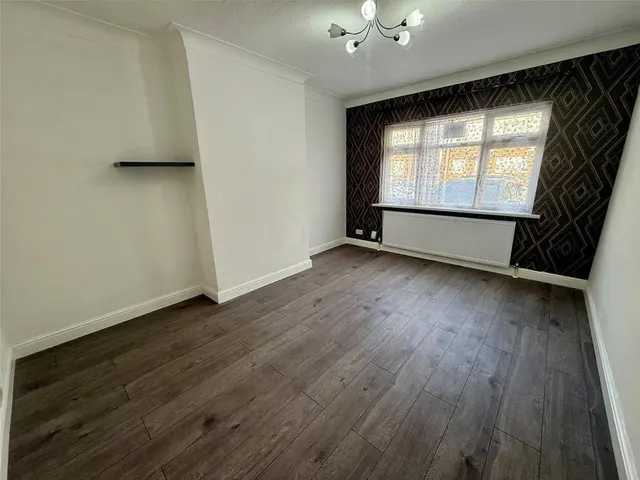 Clifton Road, Slough, SL1, photo 2