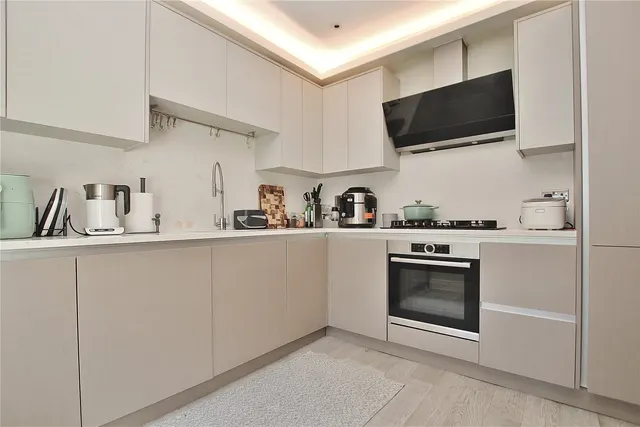 Forbury Close, Knaphill, GU21, photo 3