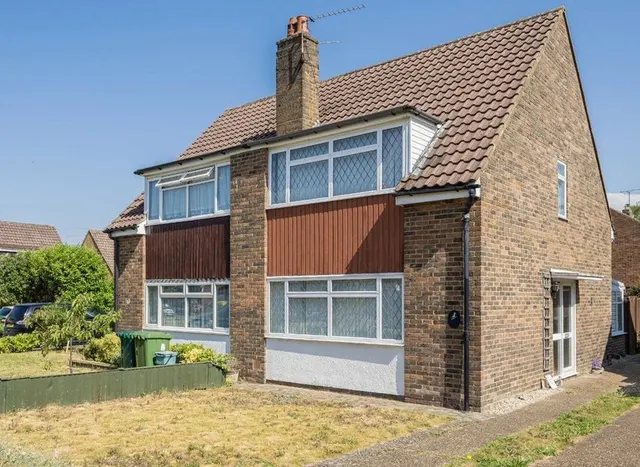 Scotts Avenue, Sunbury-On-Thames, TW16, photo 1