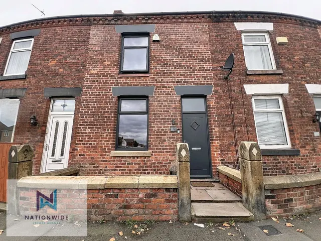 Preston Road, Wigan, WN6, photo 1