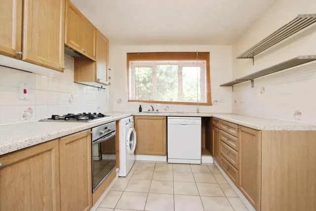 Brackendene, Bradley Stoke, BS32, photo 3