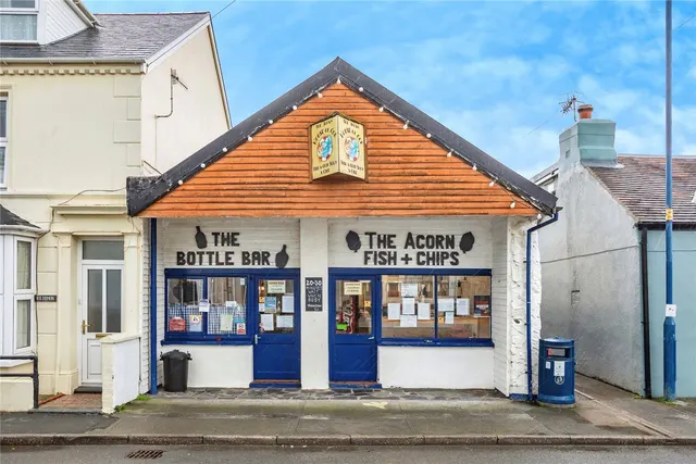 High Street, Borth, SY24, photo 2