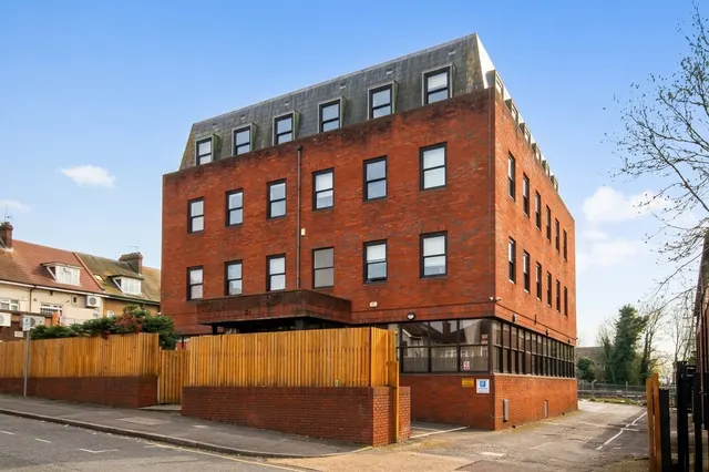 Cavendish Avenue, Harrow, HA1, photo 1