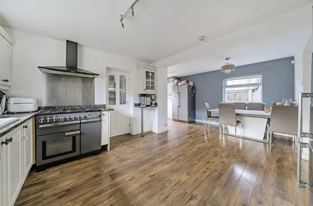Photo 3 — Catena Rise, Lightwater, Surrey, GU18 5RD