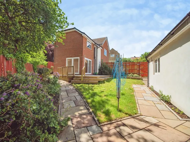 Verne Road, Weymouth, DT4, photo 2