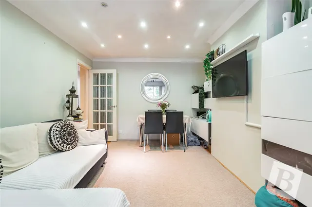 Ballards Road, Dagenham, RM10, photo 1